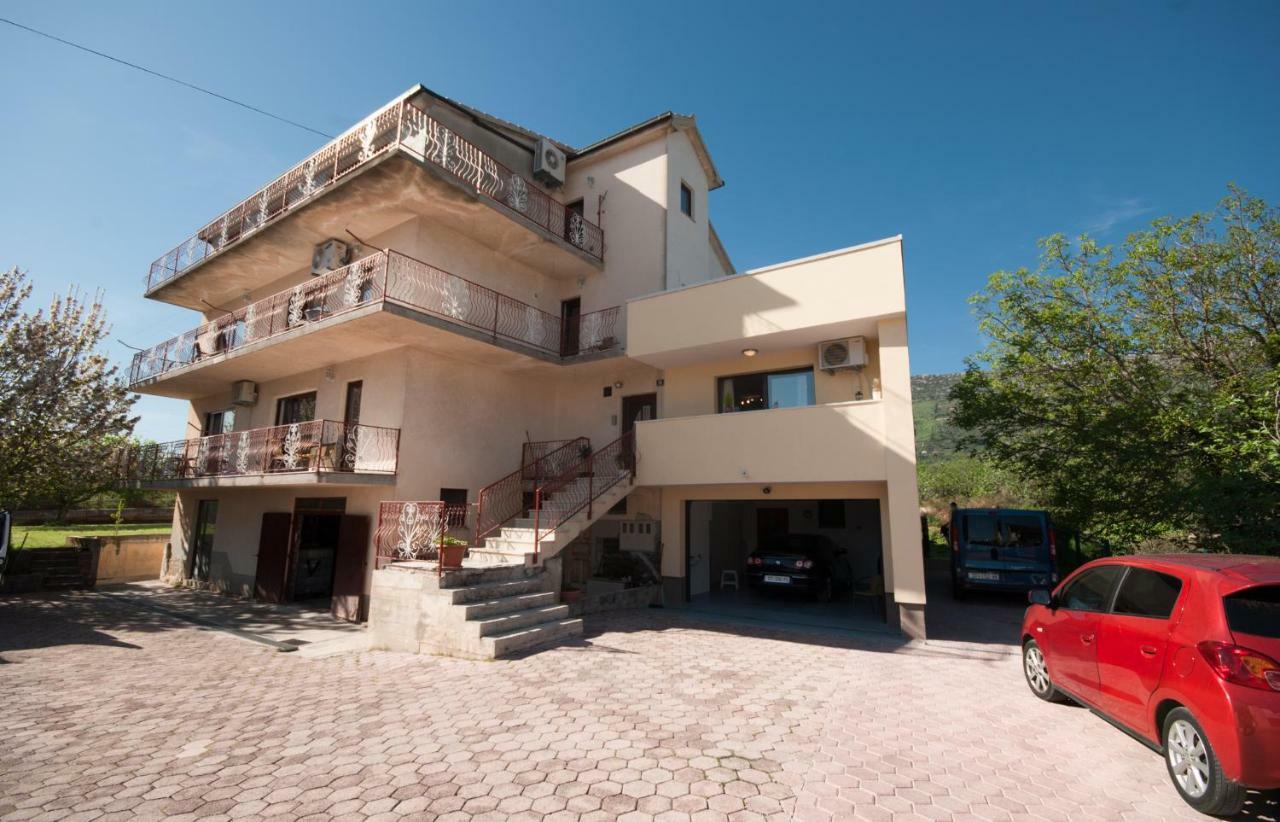 Apartmani Ivan Kaštela Exterior foto